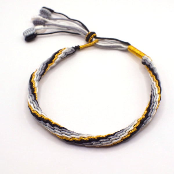 "Dan" Bracelet tressé ajustable avec nœud «Roue du destin», Bracelet tressé artisanal ajustable – nœud «Roue du destin», inspiration encre et peinture chinoise