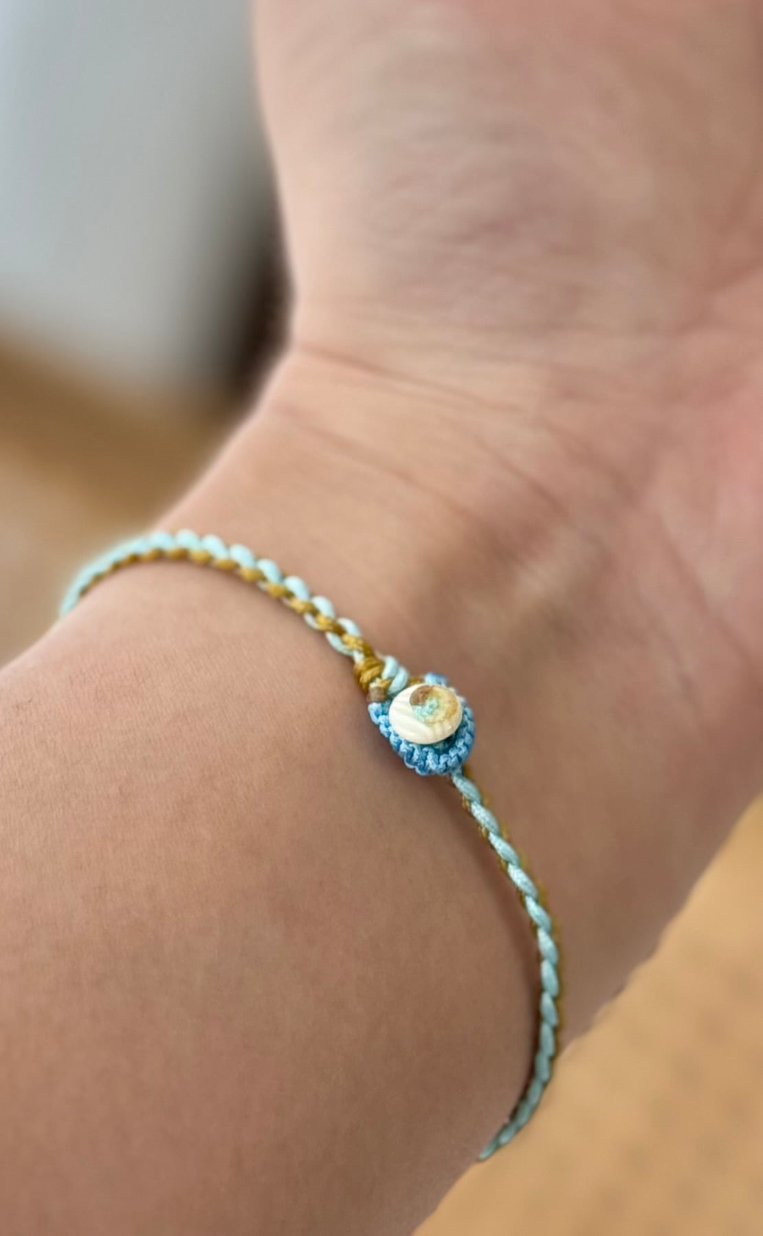 Bracelet anneau protecteur dragon – cordon tressé contrasté taupe et bleu