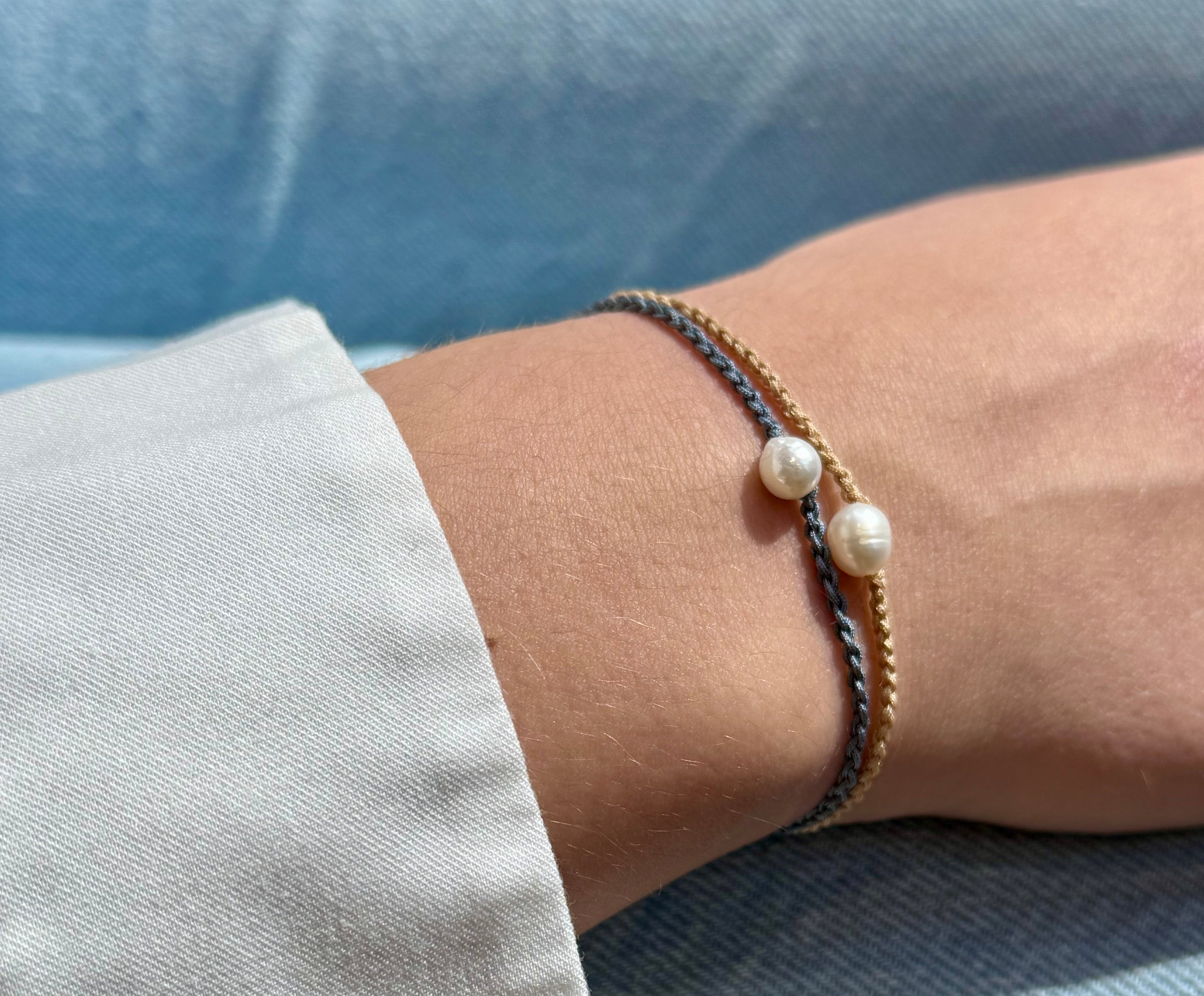 Bracelet minimaliste perle d'eau douce - couleur personnalisée, ajustable