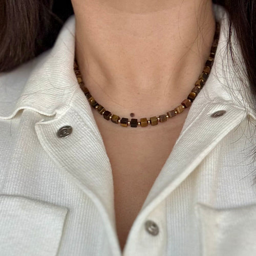 Collier court 3 rangs rectangles nacres rouge et blanc fil cable